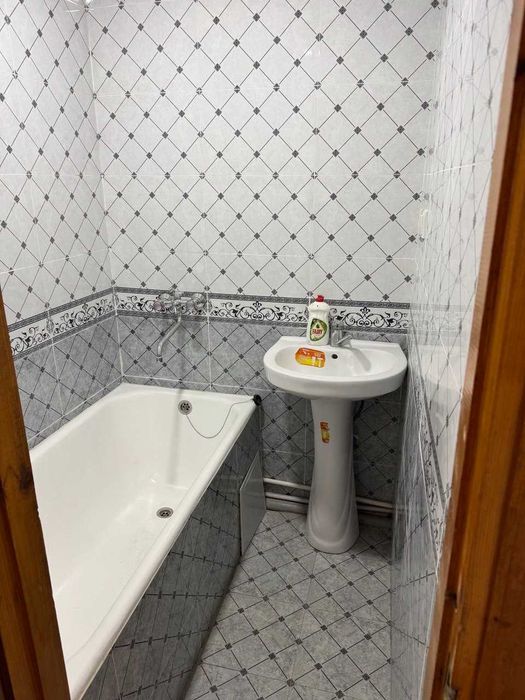 Срочно продаётся 4-комнатная квартира