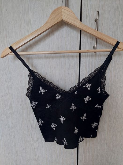 Top H&M S negru cu fluturi dantela Y2K crop