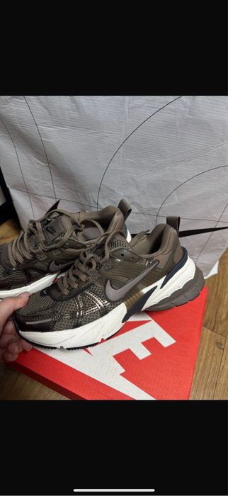 Кроссовки nike новые.