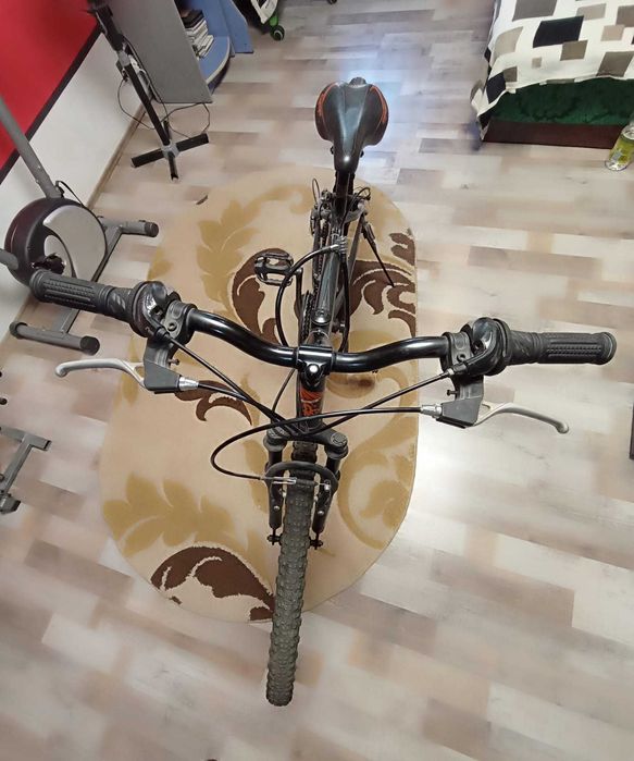 Vand bicicleta de munte