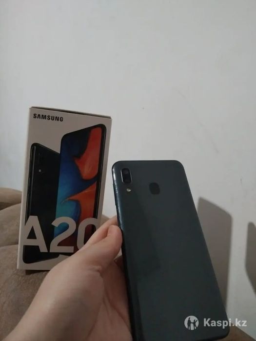 Продам телефон Samsung galaxy A20