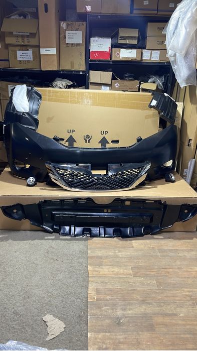 Фары  бампер Тойота  Сиенна