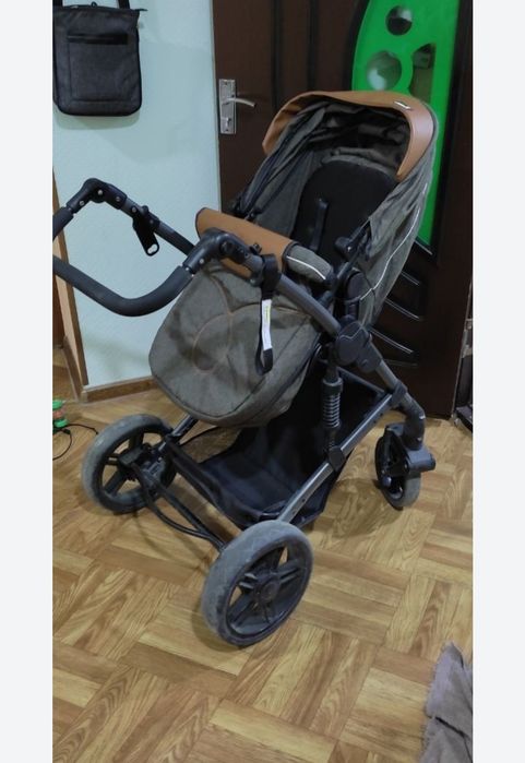 Коляска для детей фирмы skillmax