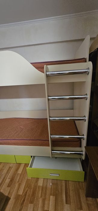 Кровать двухярусная детская
