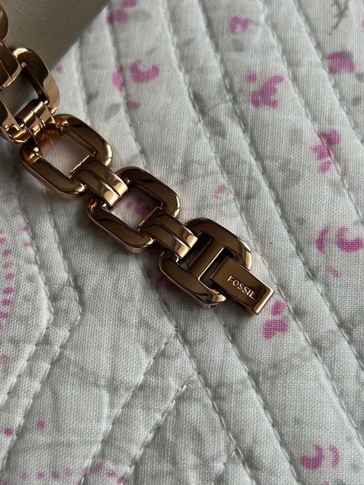 Fossil Kerrigan нов страхотен кварцов дамски часовник в розово злато