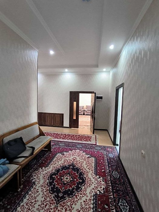 Sotiladi 2 qavatli uy, 6 sotix hovli Uchxoz, Akfa universiteti.