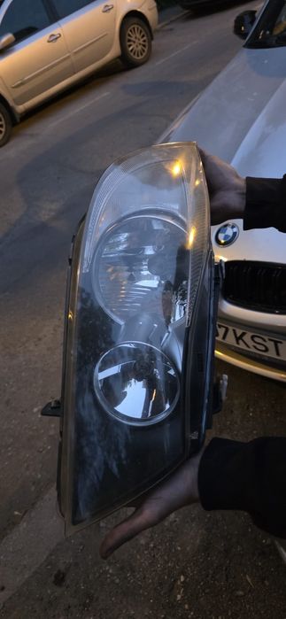 Faruri BMW e 90 ca noi