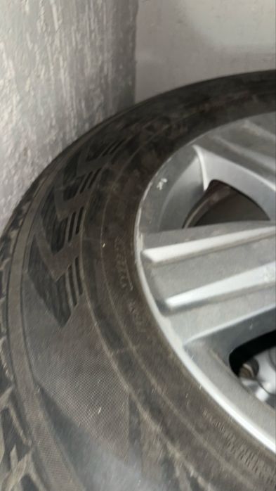 Продам шины в отличном состояний