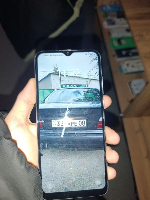 Samsung a04 32 Гб 25.000торг есть