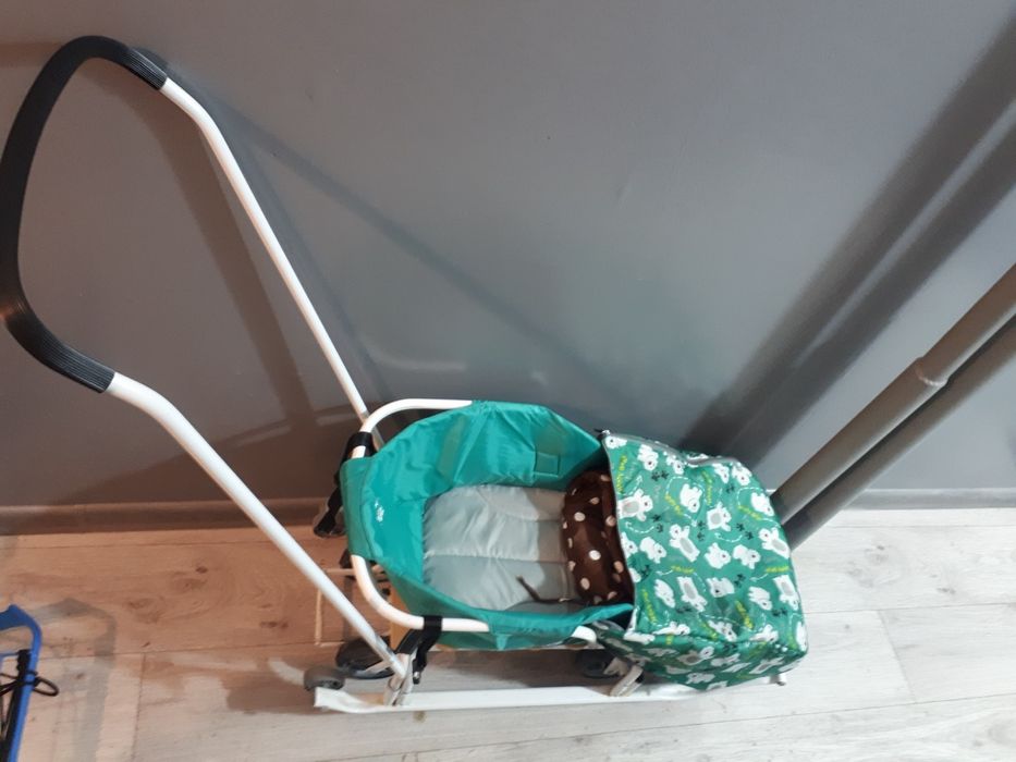 Продаю санки детский