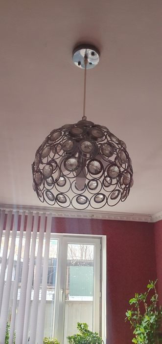 Продам люстру в хорошем состоянии