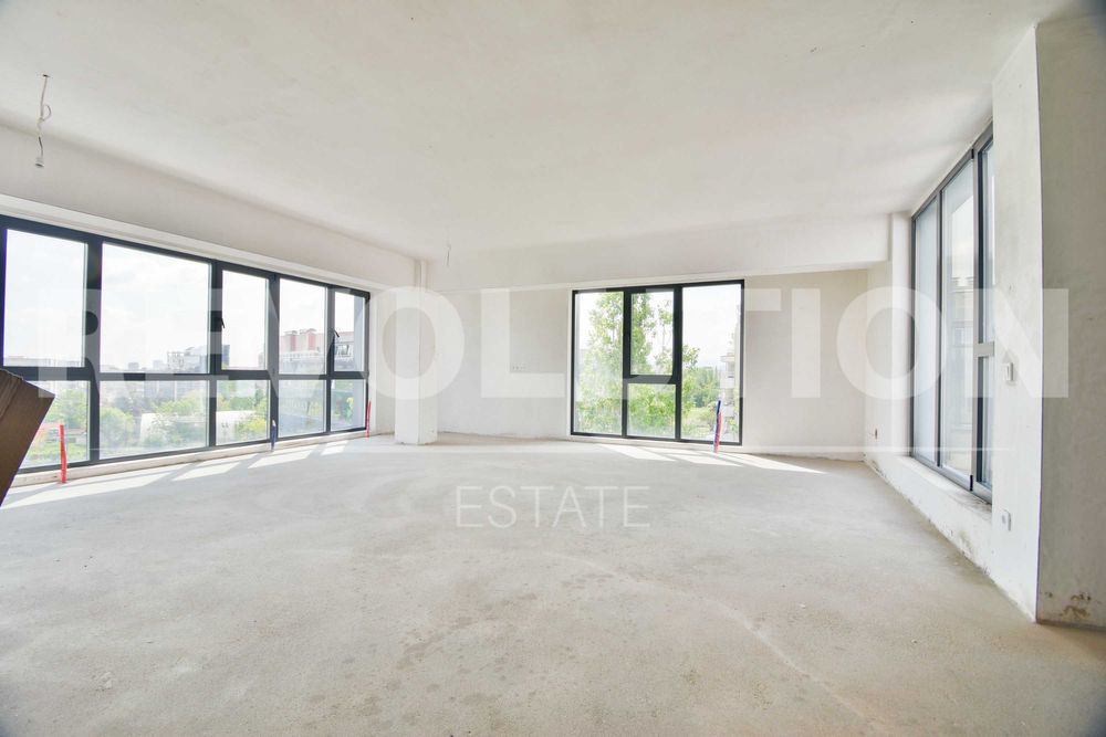 Продава се Тристаен апартамент в София, Студентски град - 209 кв.м за 1455 €/кв.м - Снимка #1