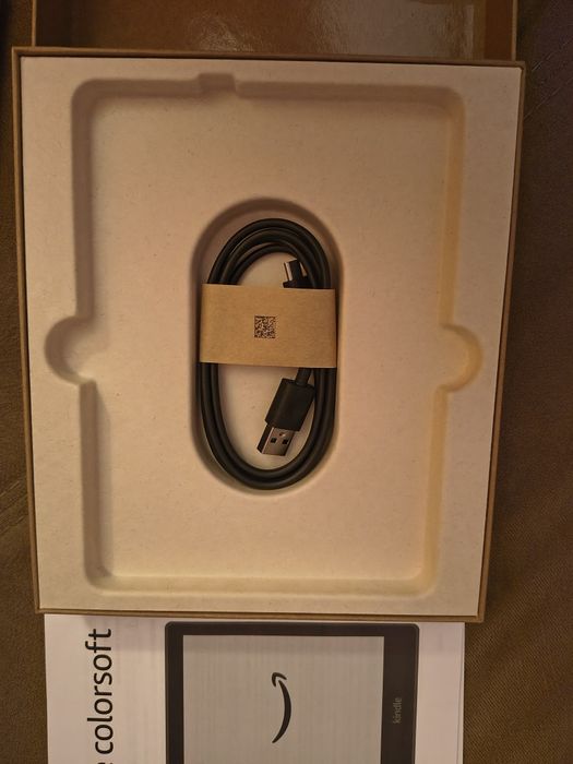 Kindle Colorsoft 16GB Електронен четец, електронна книга