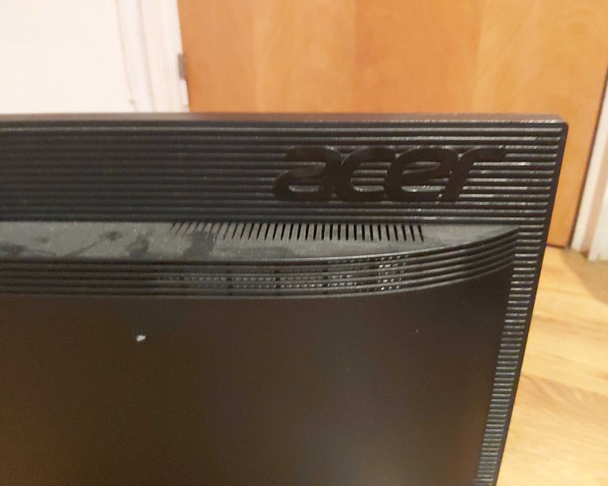 Monitor Acer diagonala 21" format 16/9 (pret de buget)