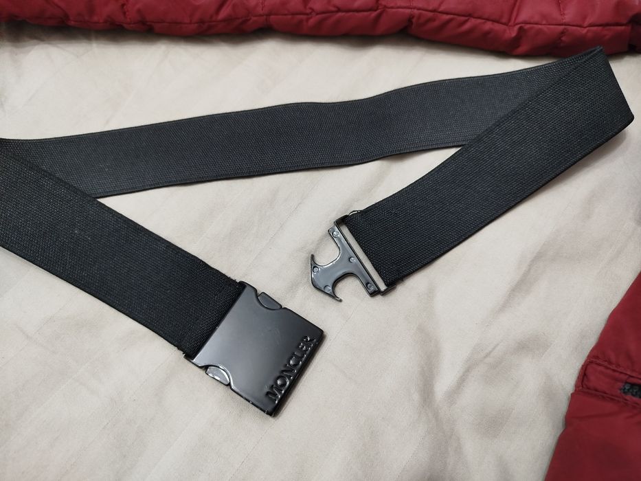 Женская куртка от бренда Moncler