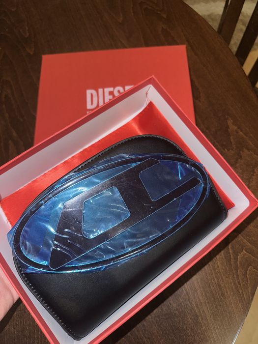 Продавам чанта Diesel