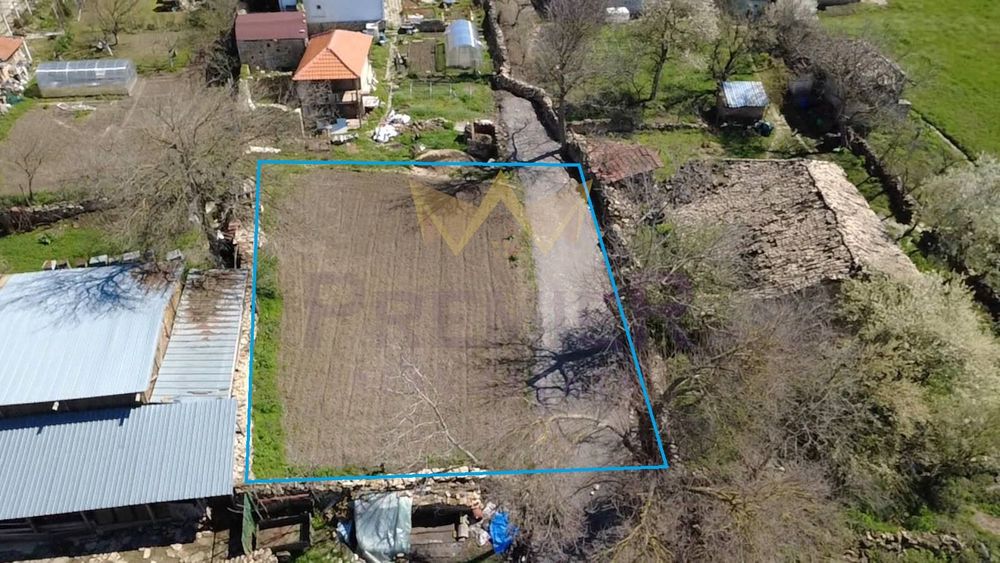 Парцел в Варна, област-с.Петровдол площ 515 цена 26000