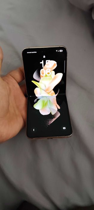 Samsung Z flip 4 Gold 128GB
