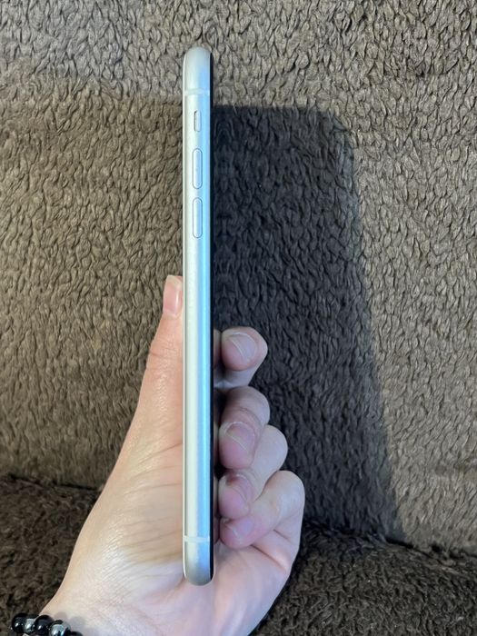 Iphone 11 128 gb бял white 100% батерия