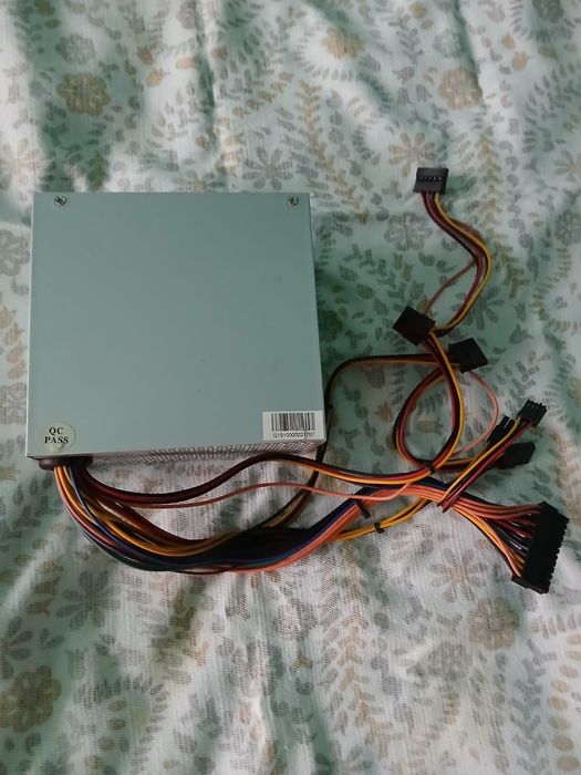 Sursă PC Delux ATX-450W P4 – Testată, Ideală Office / Multimedia