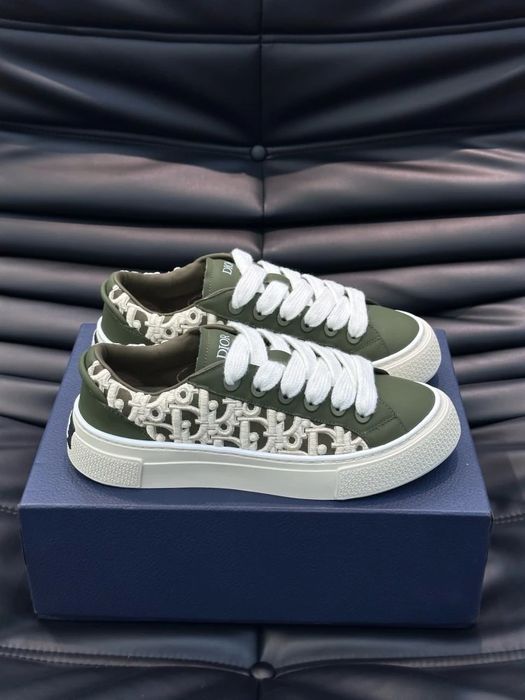 CD B23 Low Top White