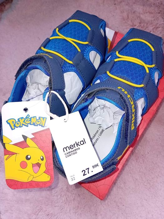 De vânzare. SANDALE  POKEMON  băieți