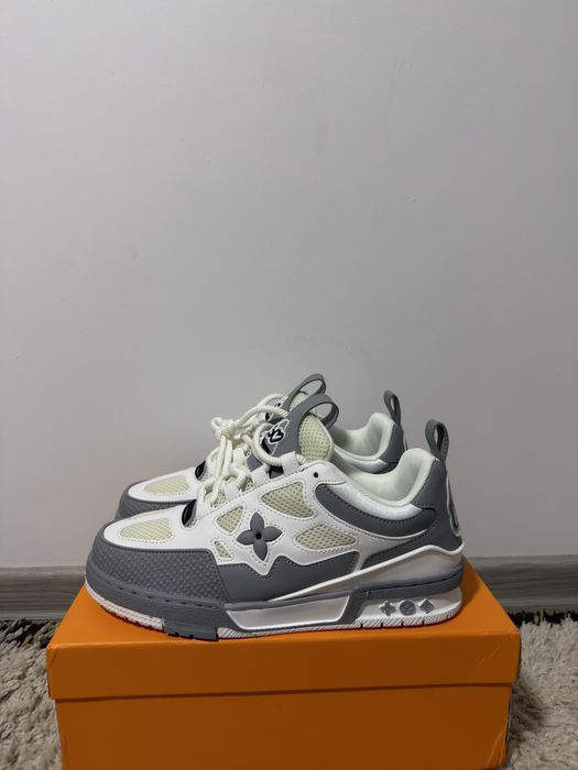 Adidasi Louis Vuitton