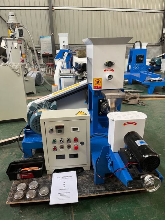 Экструдер кормовой для производства корма кошачьего собачьего