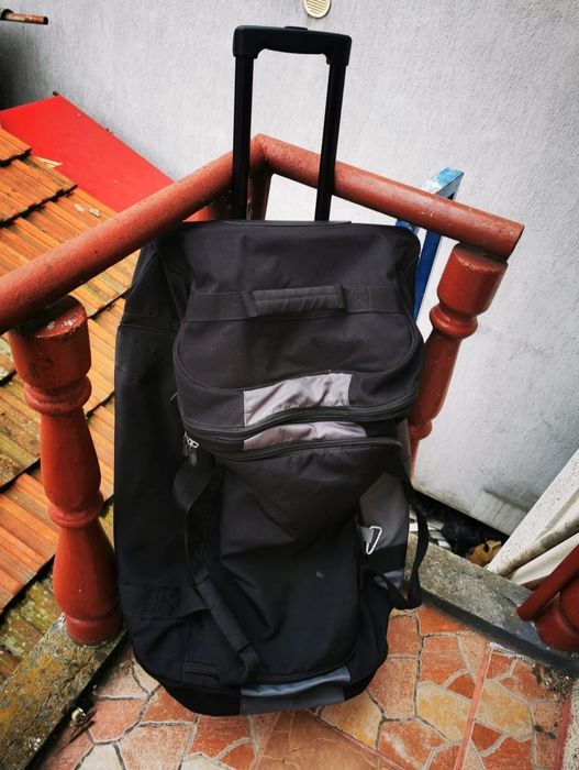 Vând geanta bagaj Samsonite multifuncțională cu roti și mâner telescop