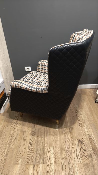 2 стильных кресла в отличном состоянии