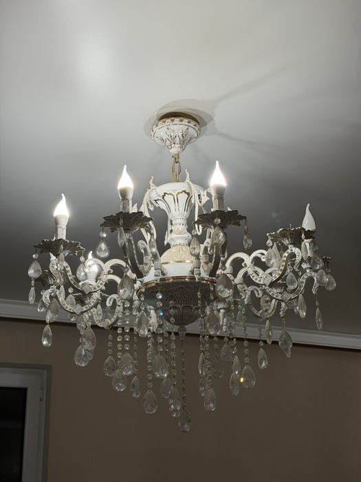 Продам люстру 10 рожковую