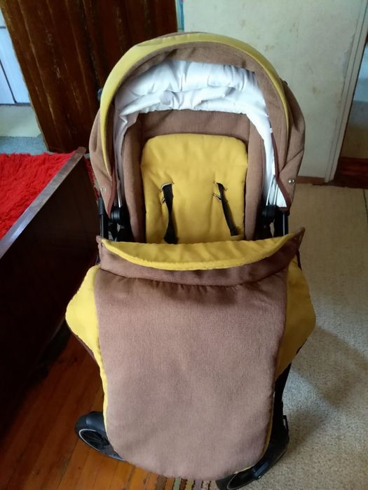 Бебешка количка отлично състояние