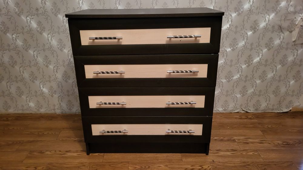 Комод в хор.состоянии продаётся