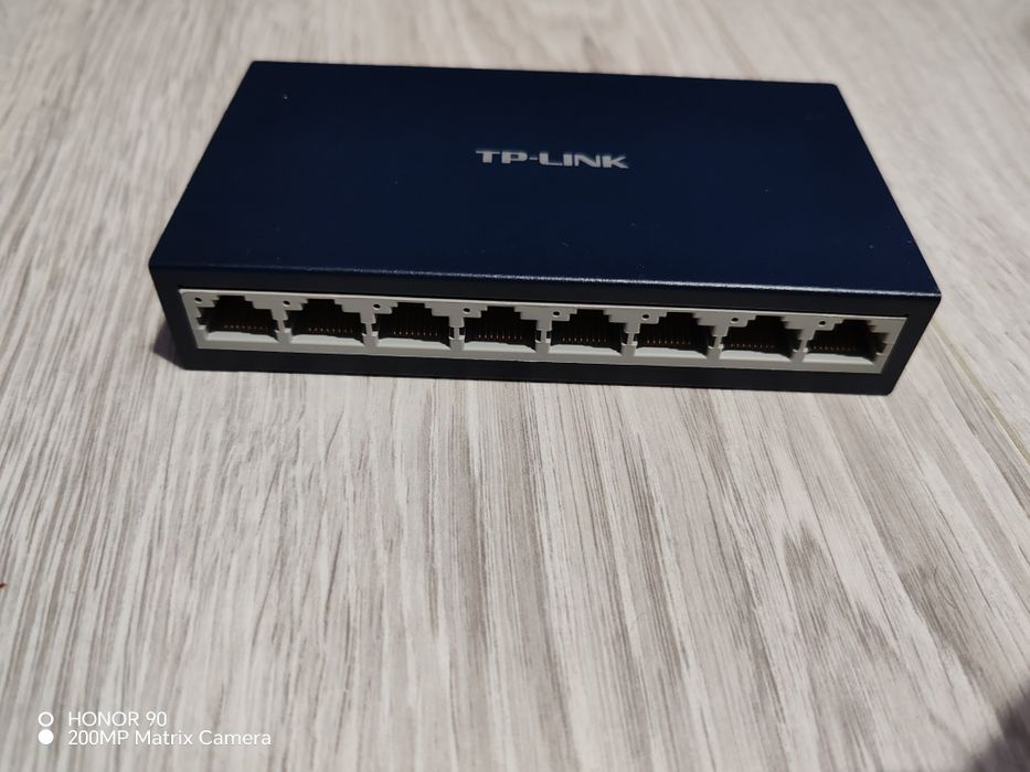 Switch TP link nou