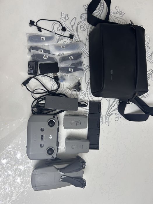 Дрон DJI Mavic Air 2 Fly More Combo серый