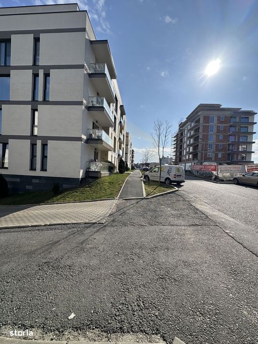 Vanzare apartament 2 camere, decomandat, garaj, Andrei Muresanu