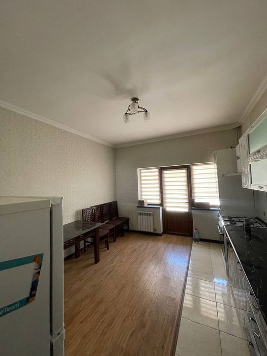 Сдается комната в аренду в своей 3х комнатной квартире на Паркентском