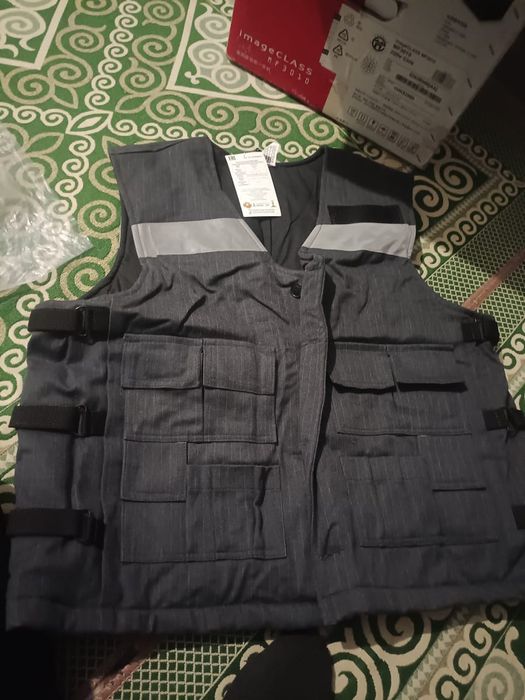 Продам спецодежду и сапоги резиновые