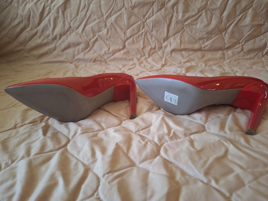 Дамски обувки на ток Gino Rossi