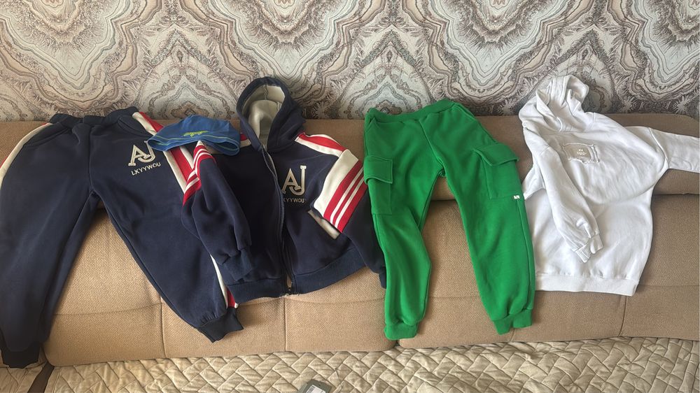 Продам вещи на мальчика 5-7 лет