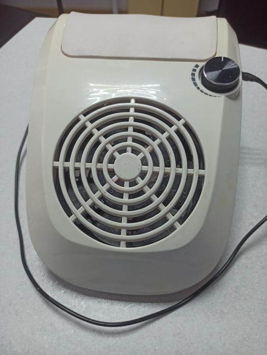 Пылесос маникюрный