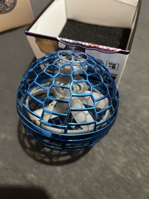 Jucarie zburatoare Flynova Pro