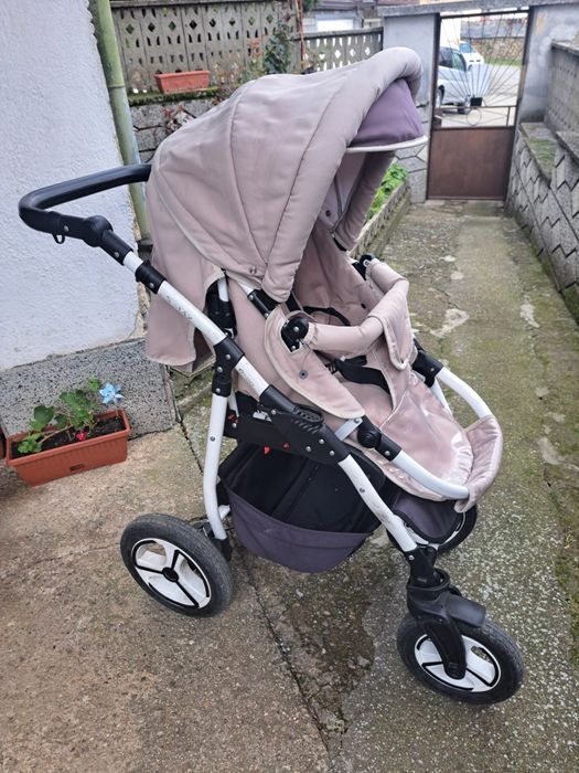 Бебешка количка 3 в 1