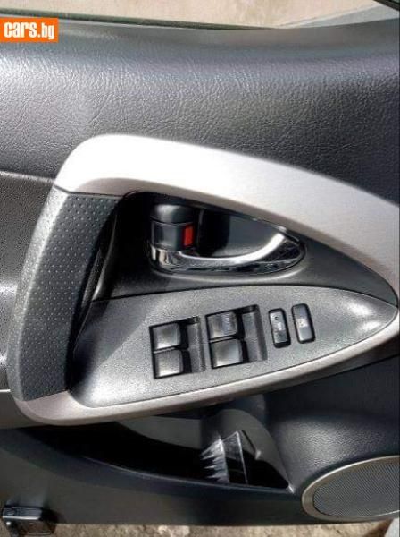 Джип Тойота Рав 4