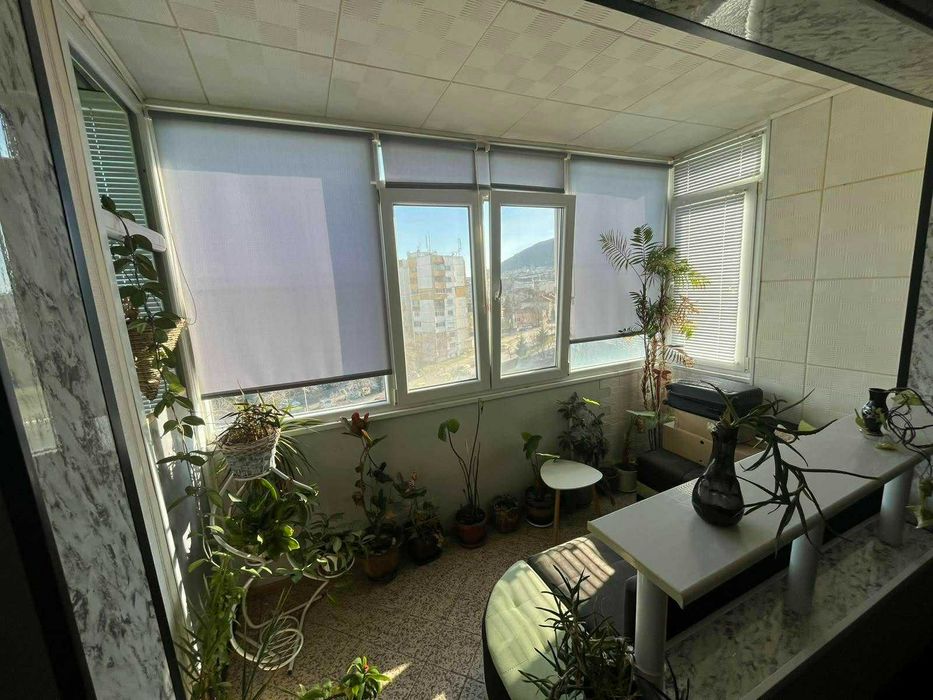 Дава се под наем Тристаен апартамент в Шумен, 5-ти полк - 70 кв.м за 348.84 € - Снимка #3