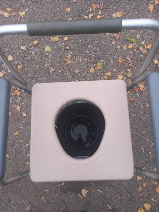 Продам биотуалет для взрослых