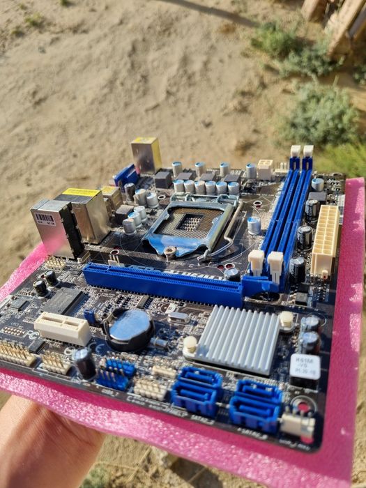 Материнская плата ASRock H61M-VS