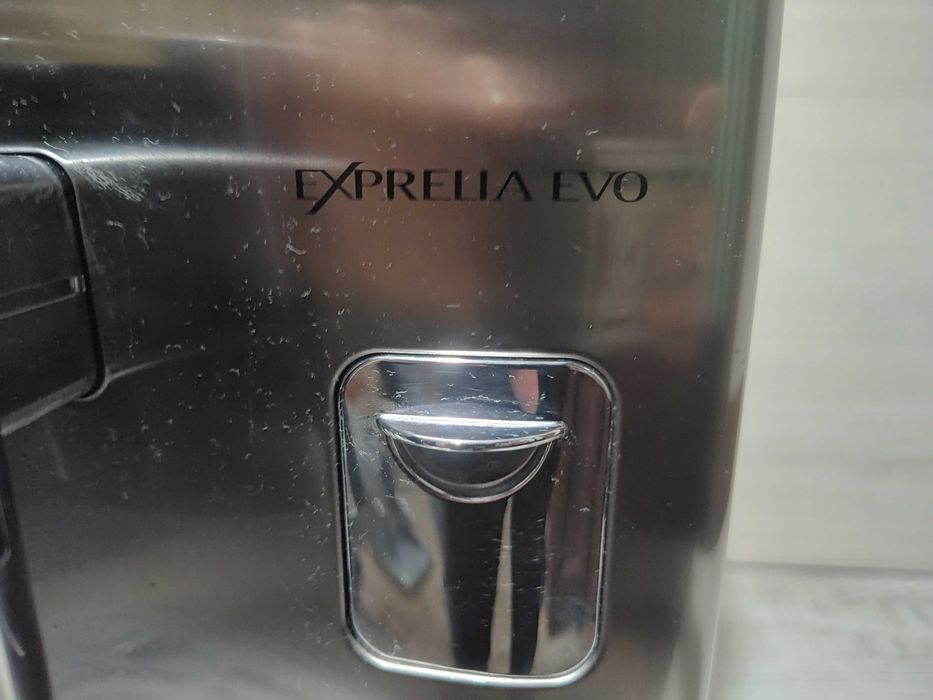 Кафеавтомат - робот Saeco EXPRELIA EVO