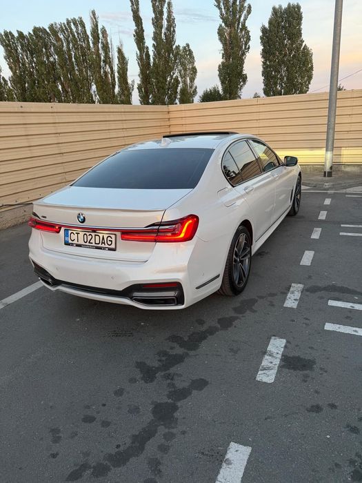 BMW Seria 7 2021 — imagine 5