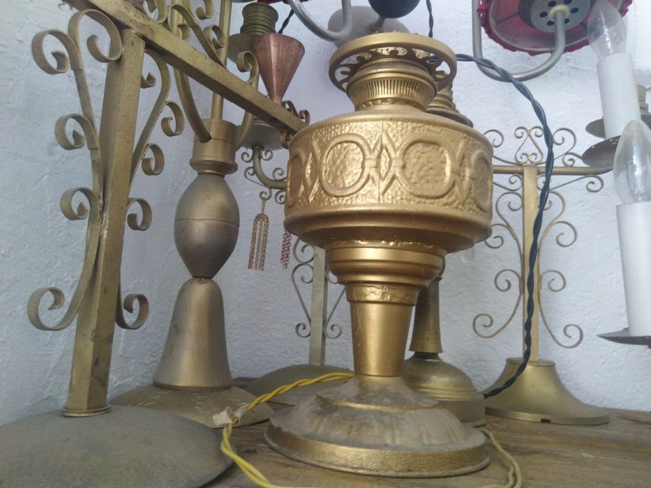 Лампи ръчна изработка на ток и свещници